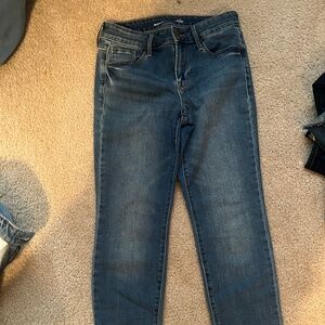 Women’s skinny high waisted jeans